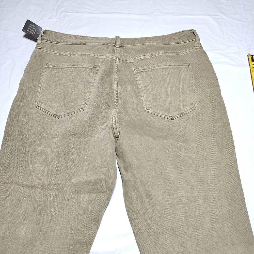 A.N.A. Women’s High-Rise Slim Staight Pants Size 16W Dusky Green Jeans.NWT
